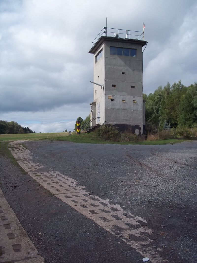 NDK határ őrtorony,kerékpártúrához partnert keresek