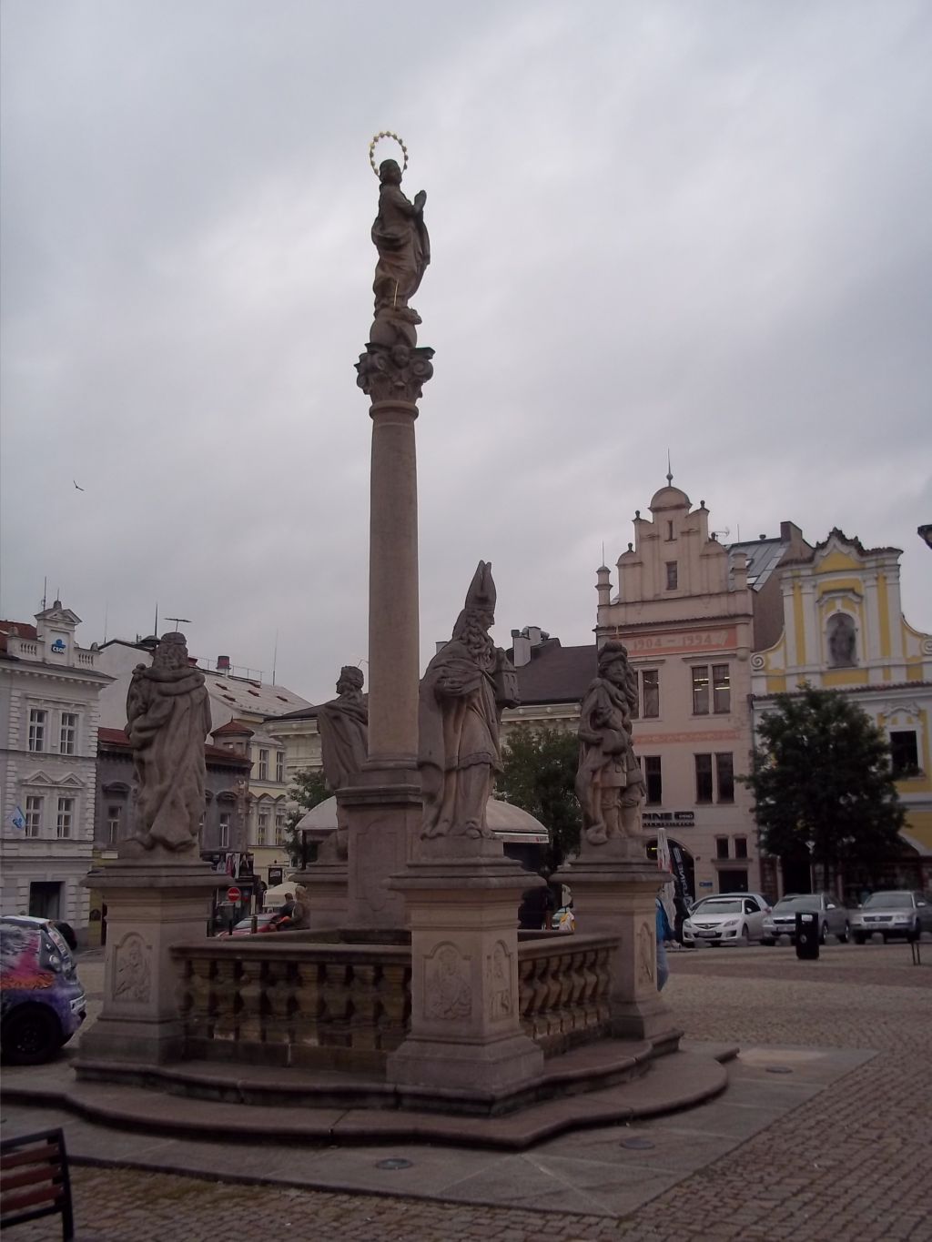 Kolin főtere,kerékpártúrákhoz társat keresek