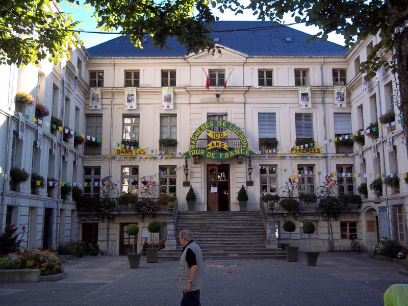 Baneres_de_Luchon_hotel_de_Tour